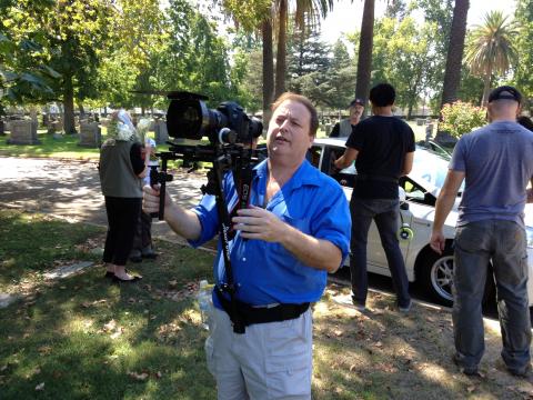 Digital Filmmaker Pablo Lewin gets hands-on training on Canon DSLRs
